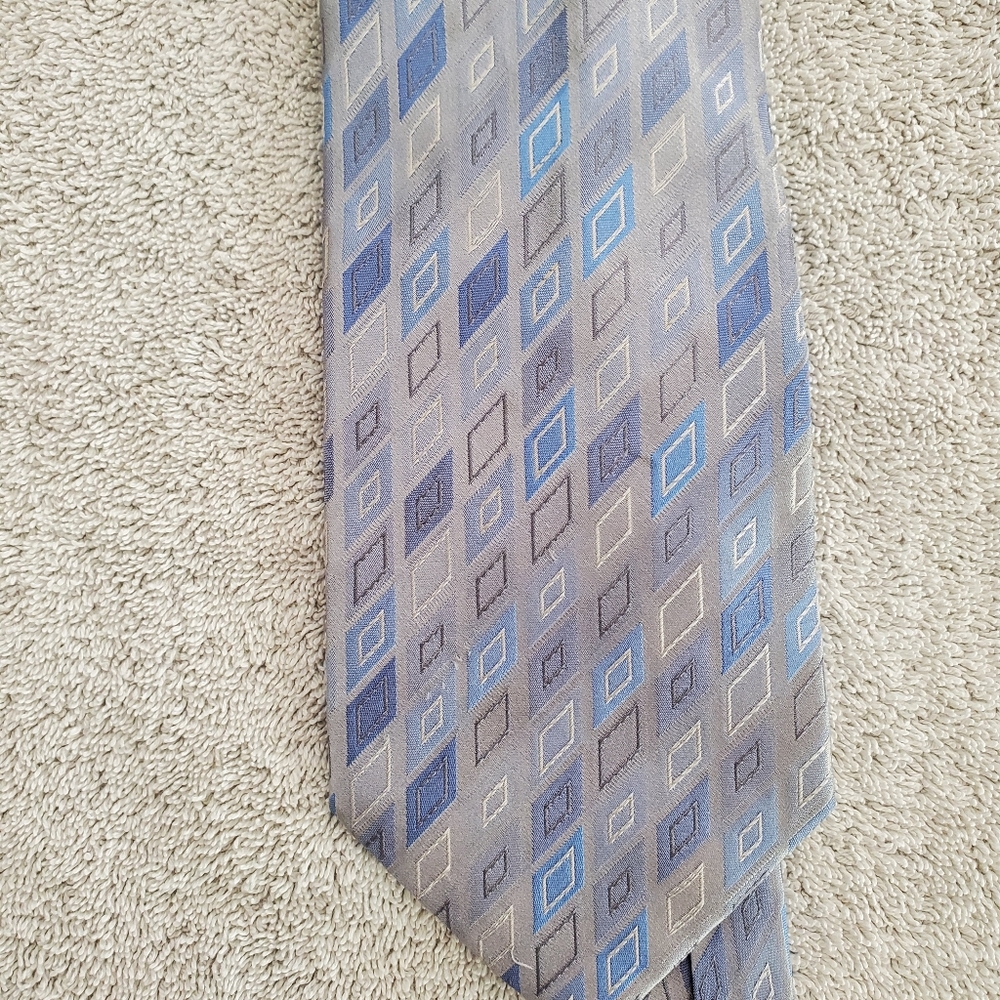 Tie